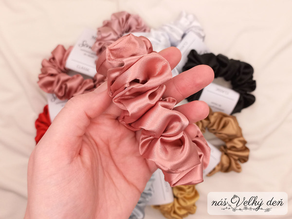  Saténová gumička - CLASSIC - ružová