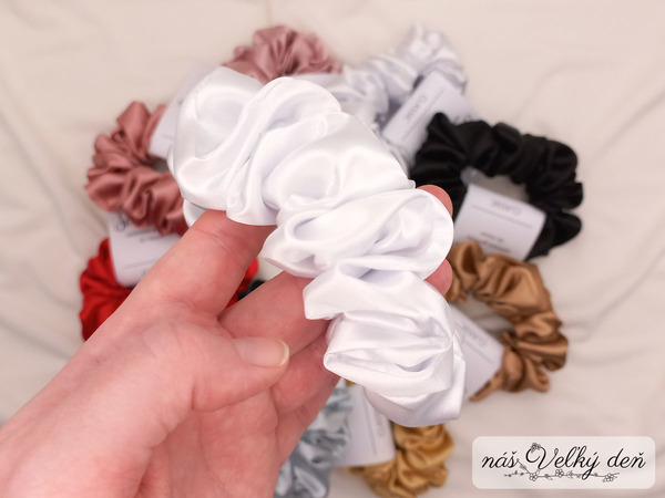 Saténová gumička - CLASSIC - biela